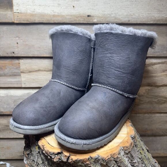 UGG Gray Boots sz 4 - Picture 3 of 8